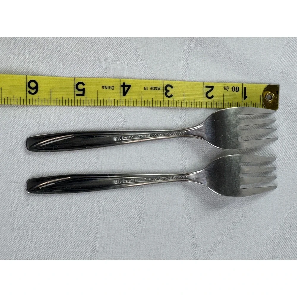 Rogers Cutlery Co Stainless USA Salad Forks Set of 2 Wheat Pattern 6 Inch